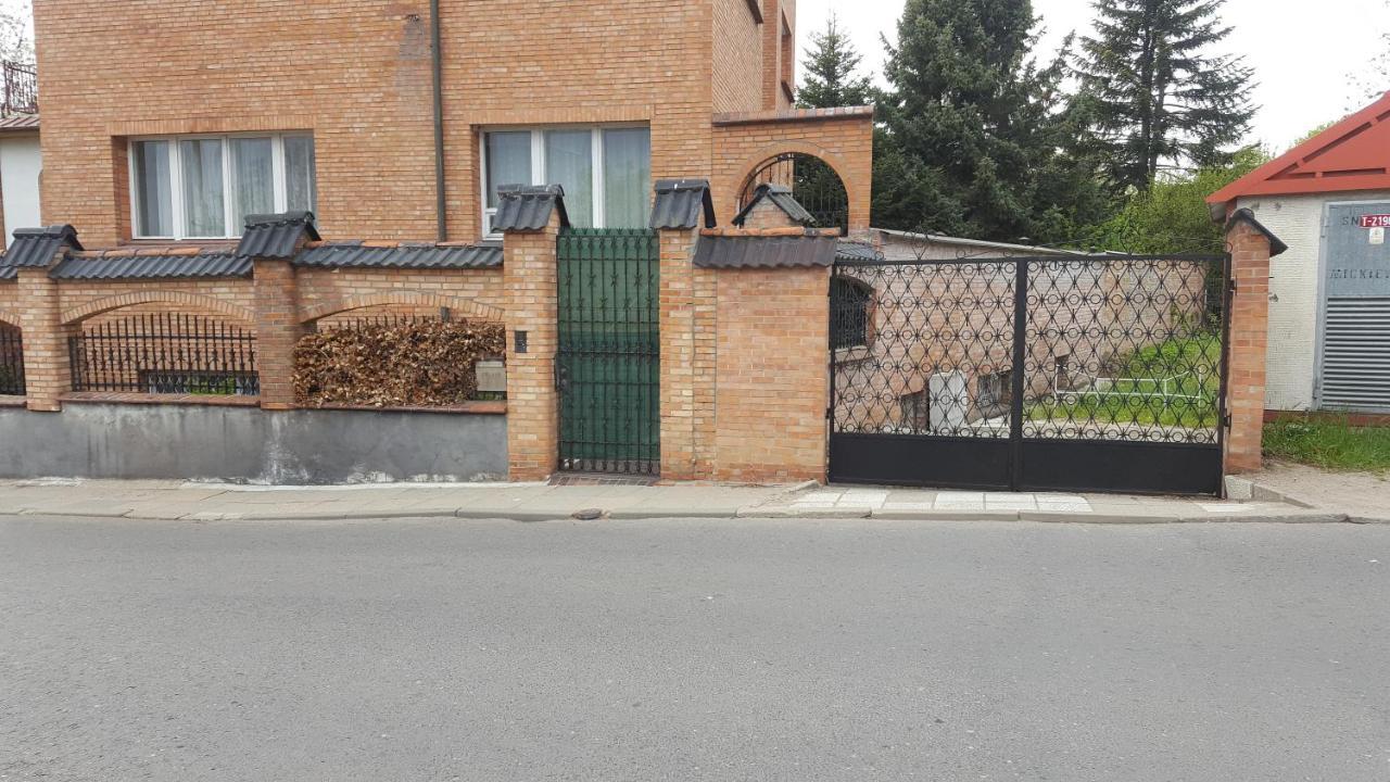 Ferienwohnung Dojlidzka Chata Gdynia Exterior foto